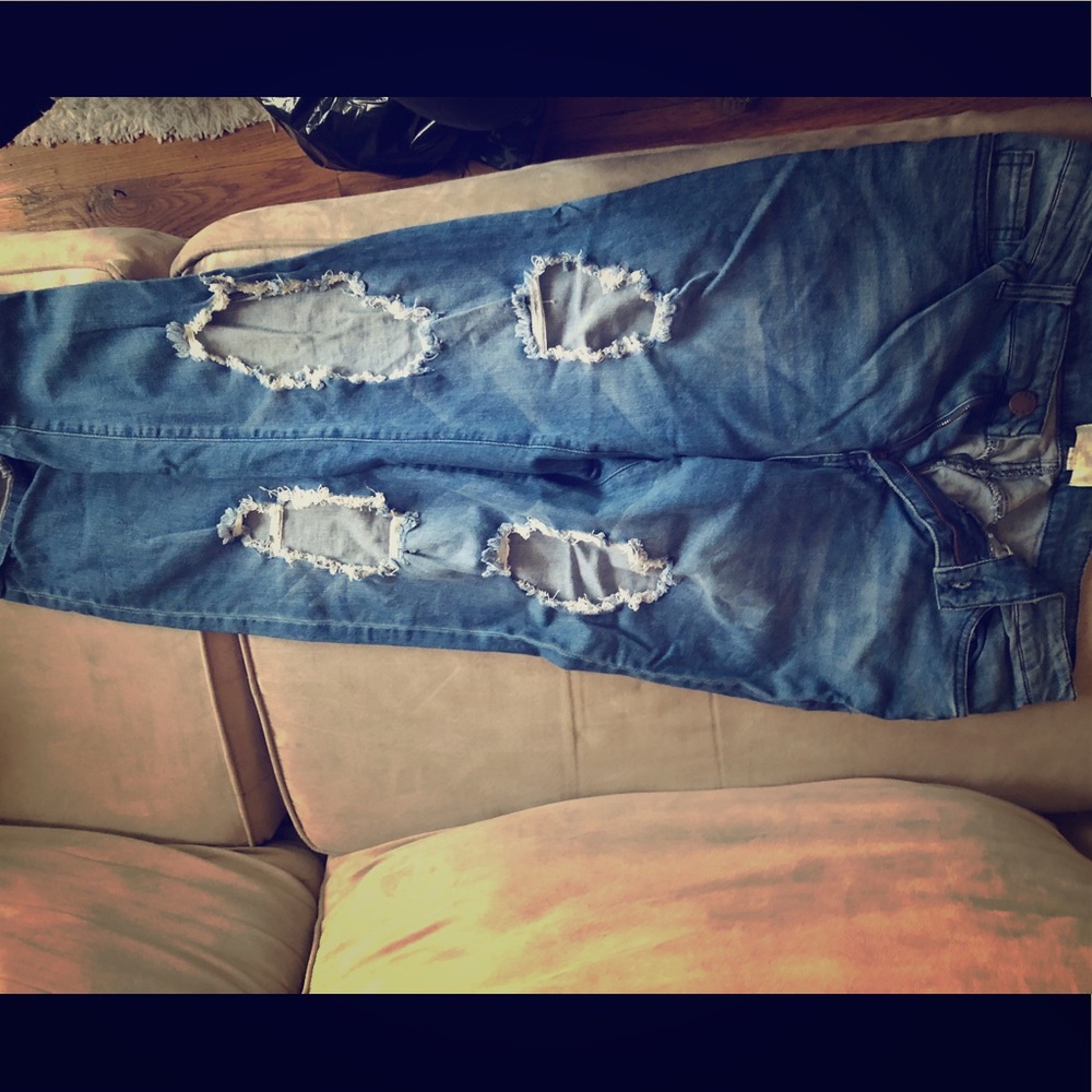 Distressed forever 21 jeans